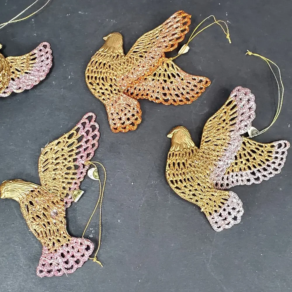 Five Dove Ornaments Plastic Lace Filigree White Christmas Glitter Gold Vtg